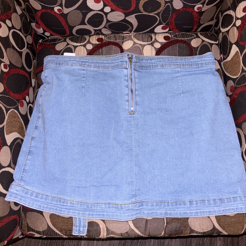 Light Blue Denim Wrap Skirt(NWT)size XL - Picture 2 of 4